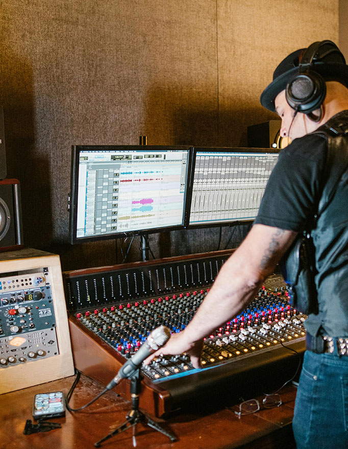 Music Production Studio | KNKV Group 1