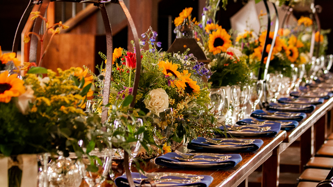 Company Annual Dinner Theme Ideas - 10 Ideas | KNKV Group - dinner event