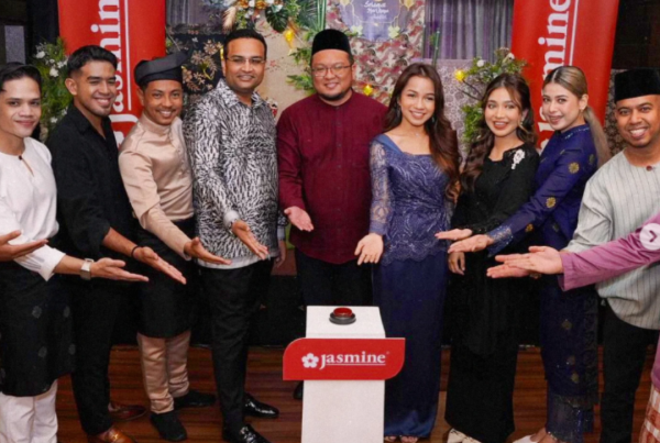 KNKV Group's Dapur Irama campaign featuring a couple cooking during Ramadan as part of Jasmine's viral Raya marketing campaign that generated 12 million views.